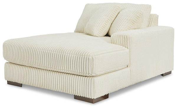 Lindyn Sectional with Chaise