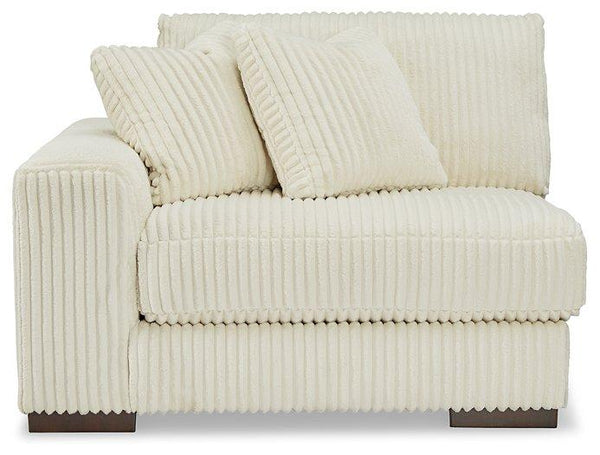 Lindyn Sectional with Chaise