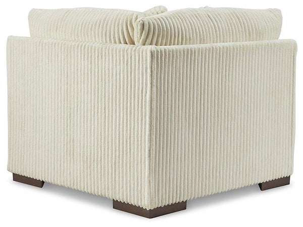 Lindyn Sectional with Chaise