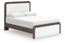 Kendanport Upholstered Bed