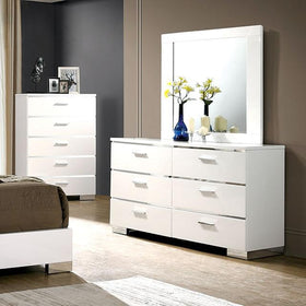 Malte White Dresser